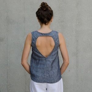 Ali Golden 100% speckled linen keyhole top